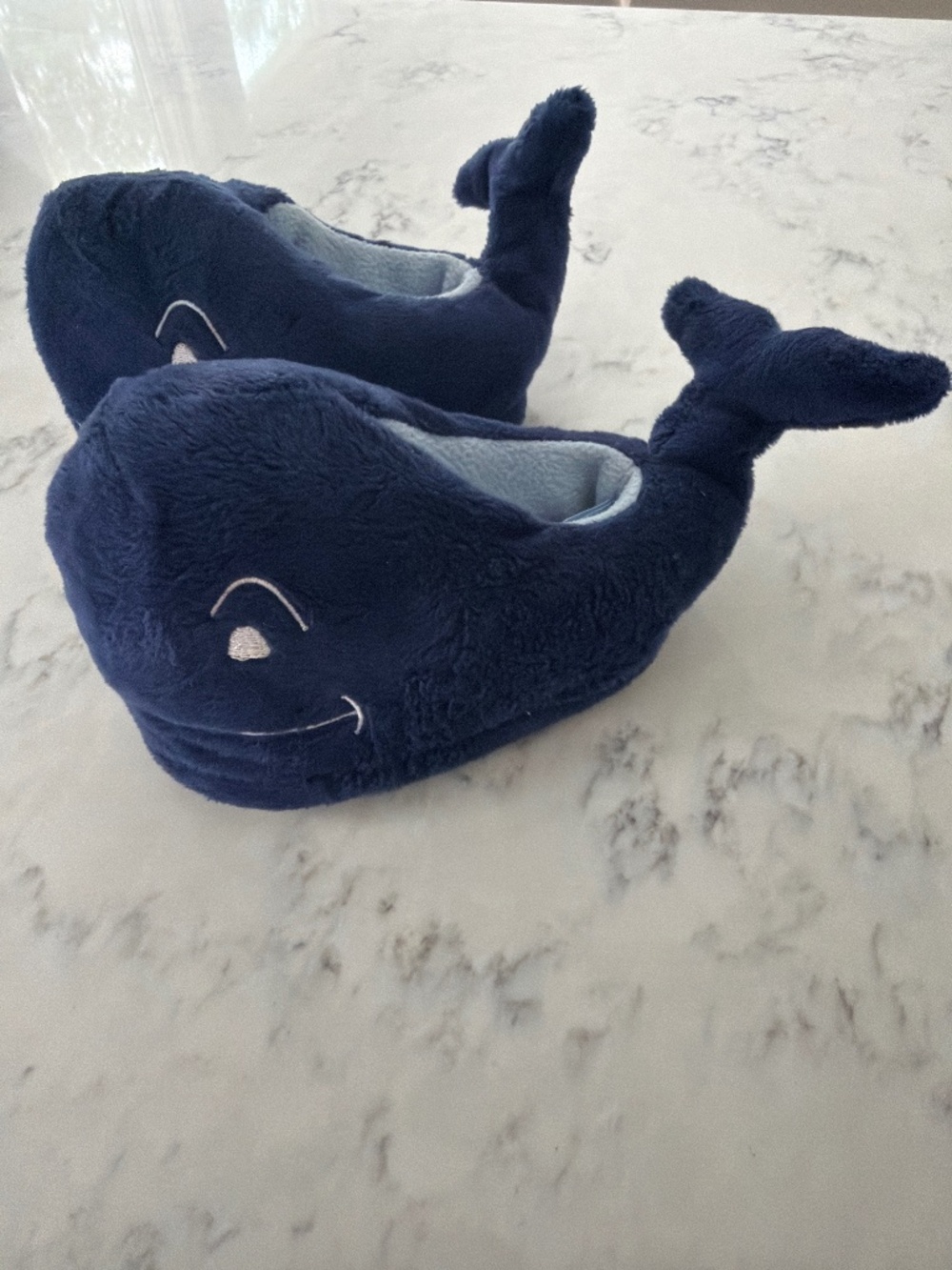 Vineyard Vines Navy Whales Slippers
